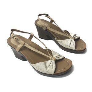 Dansko| Tan Wedge Sandals